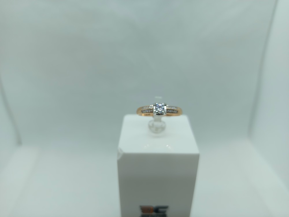 КОЛЬЦО С КАМНЯМИ (Au 585)