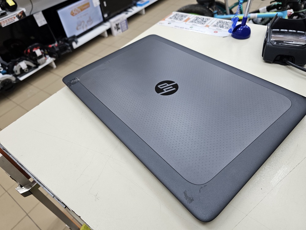 Ноутбук HP; Core i7-6500U, FirePro W4190M, 16 Гб, 240 Гб, Нет