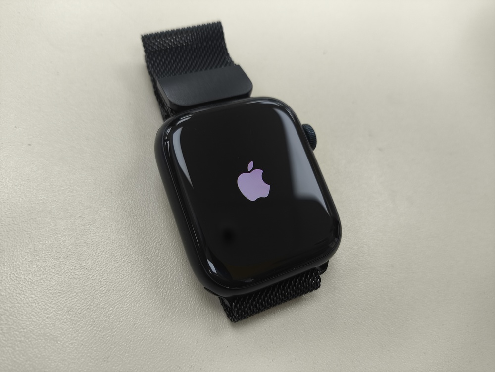 Смарт-часы Apple Watch Series 7 45mm