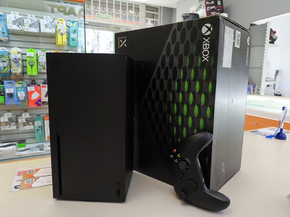 Игровая приставка Xbox Series X 1Tb