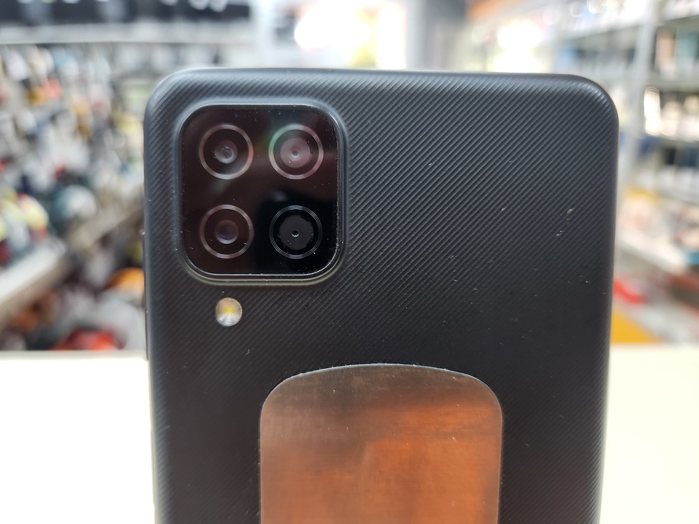 Смартфон Samsung Galaxy A12 4/64
