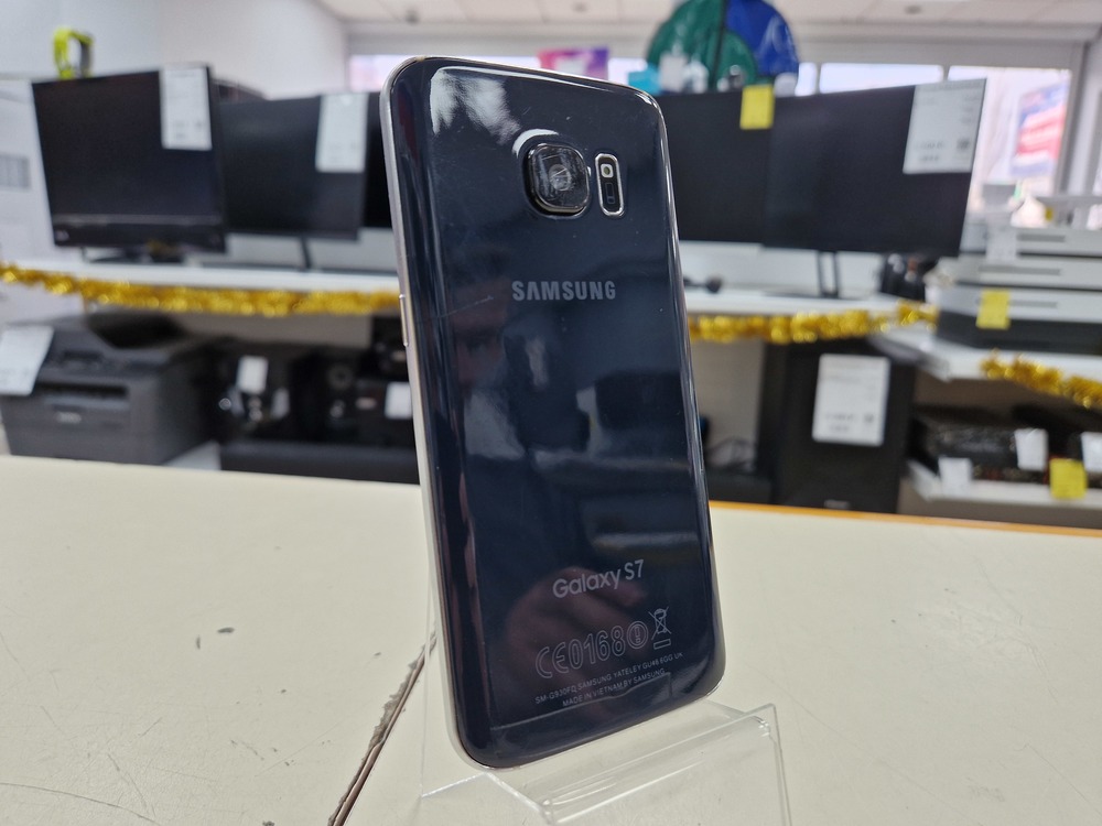 Смартфон Samsung Galaxy S7 4/32