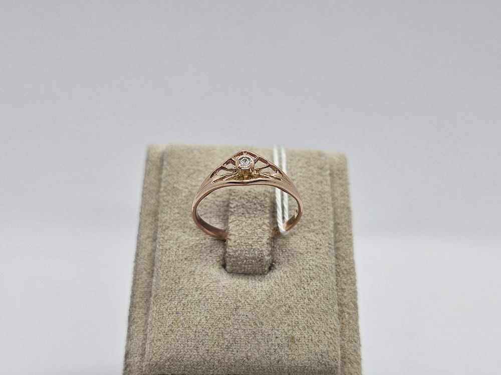 КОЛКМ585 КОЛЬЦО С КАМНЕМ (Au 585)