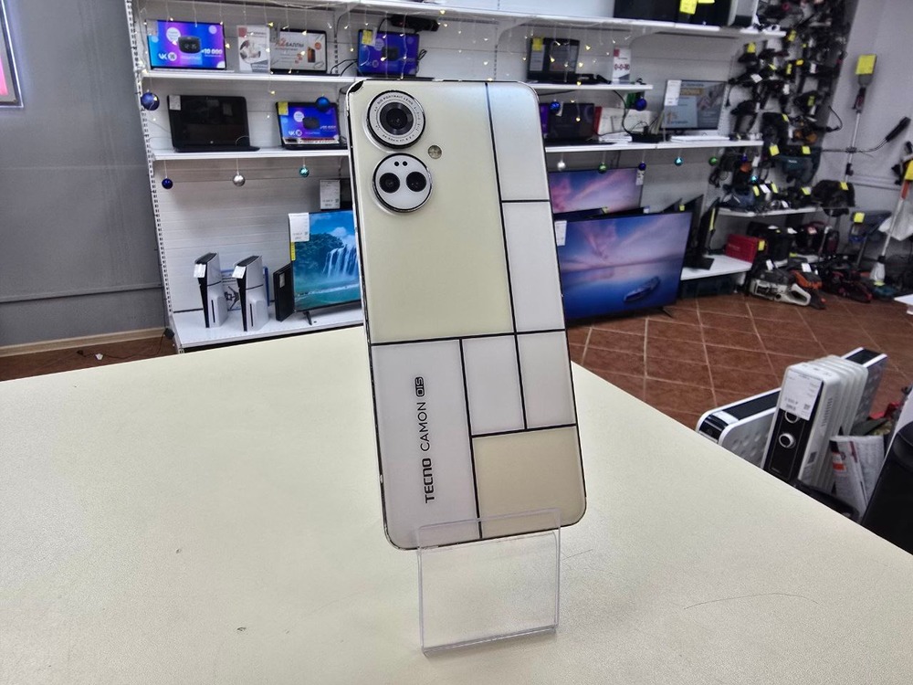 Смартфон Tecno SPARK 40 PRO 8/128