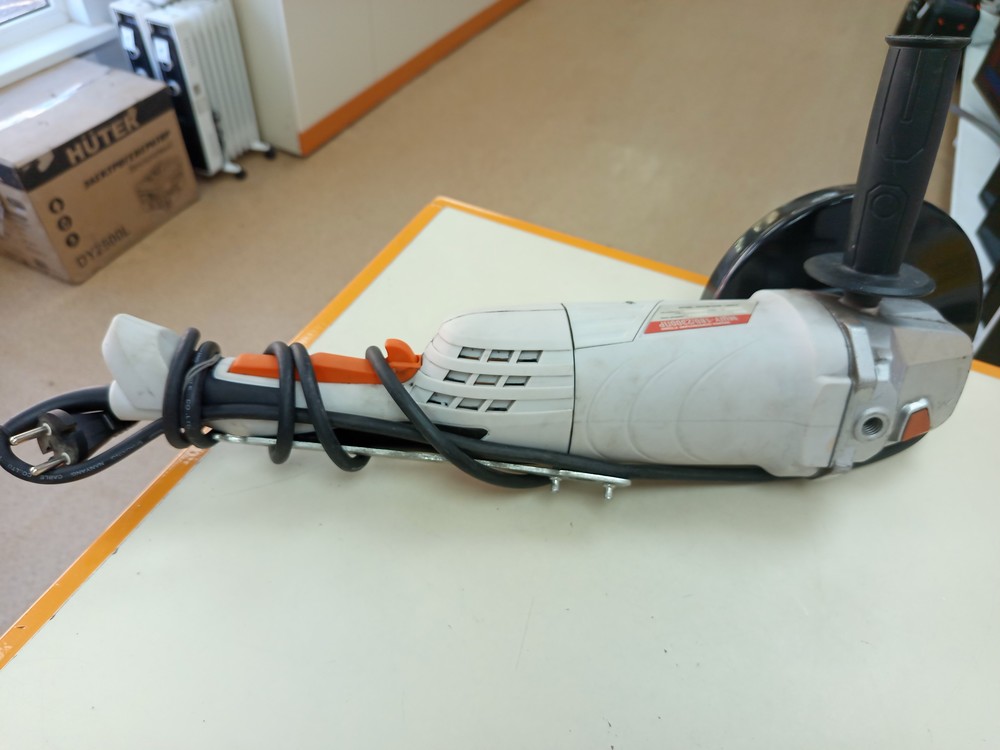 Угловая шлифмашина Электроприбор МШУ-180/2300ПР Угловая шлифмашина Электроприбор МШУ-180/2300ПР