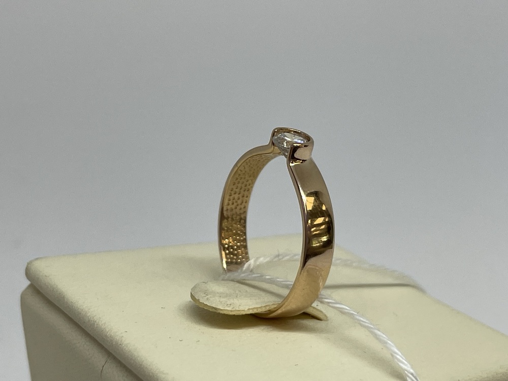 КОЛКМ585 КОЛЬЦО С КАМНЕМ (Au 585)