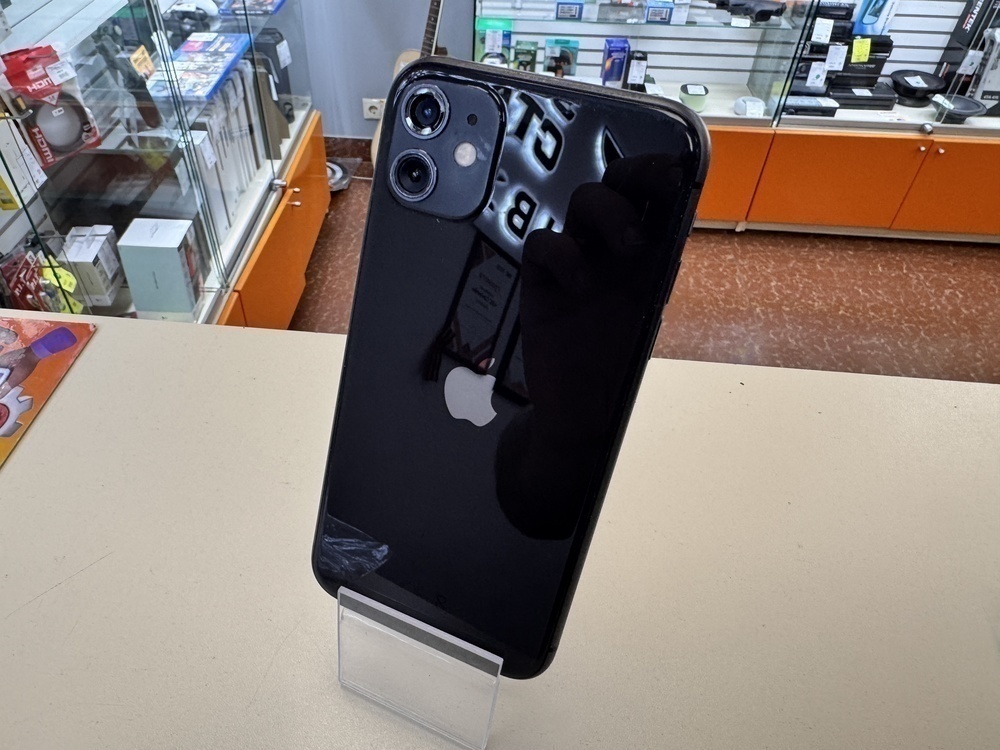 Смартфон Apple iPhone 11 64Gb