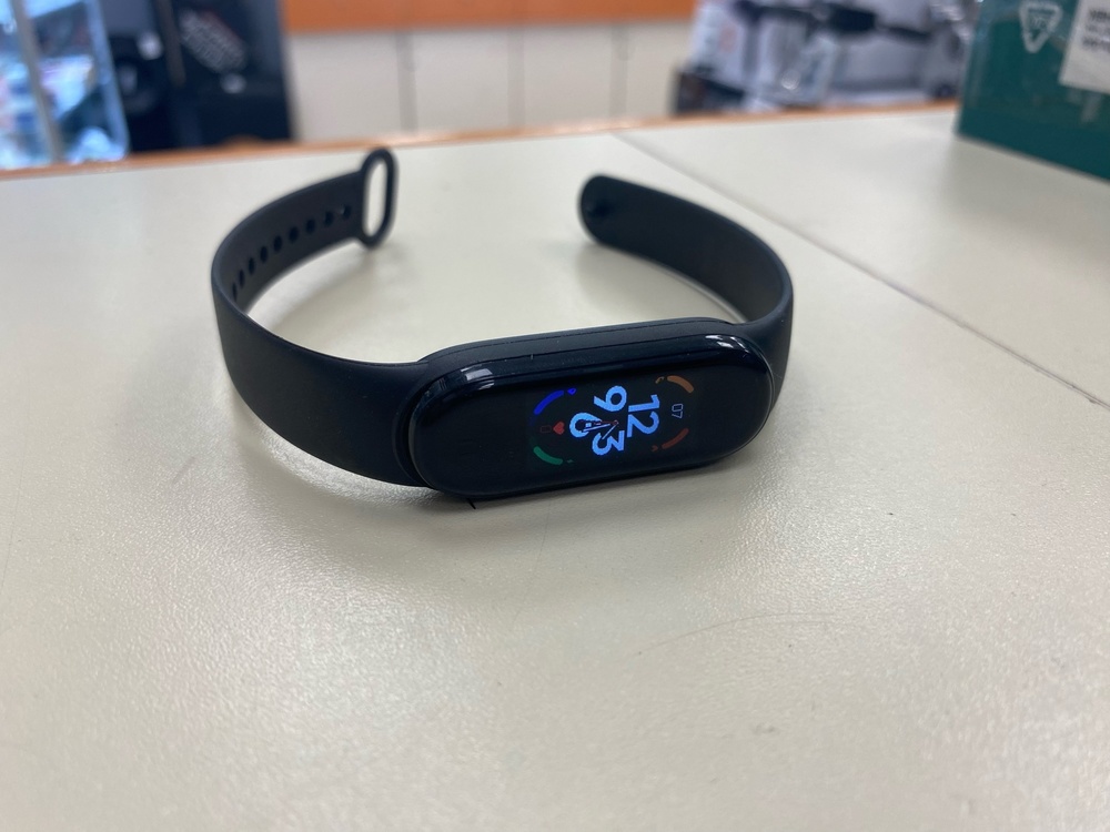 Фитнес-браслет Xiaomi Mi Band 7