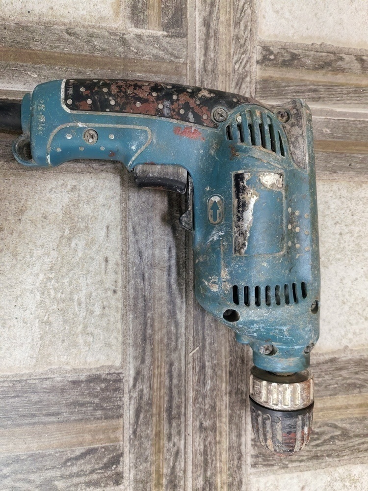 ДРЕЛЬ-ШУРУПОВЕРТ MAKITA 6413