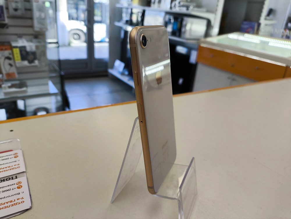 Смартфон Apple iPhone 8 64Gb