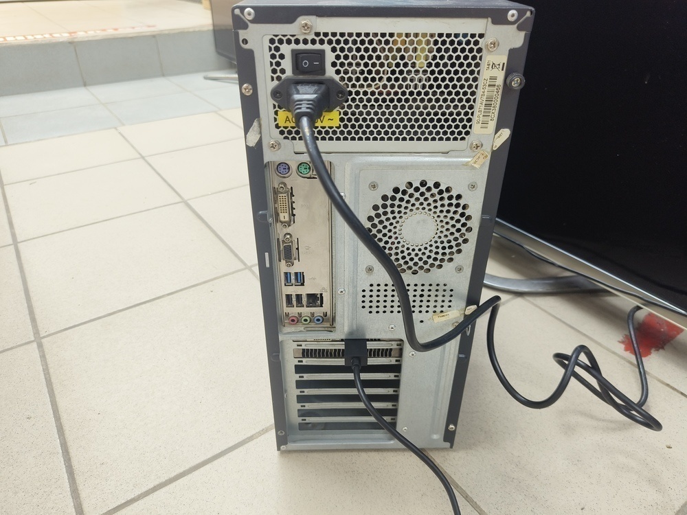 Системный блок ASUS; Core i5-4460, Radeon RX 460, 8 Гб, 120 Гб, 1 Tb