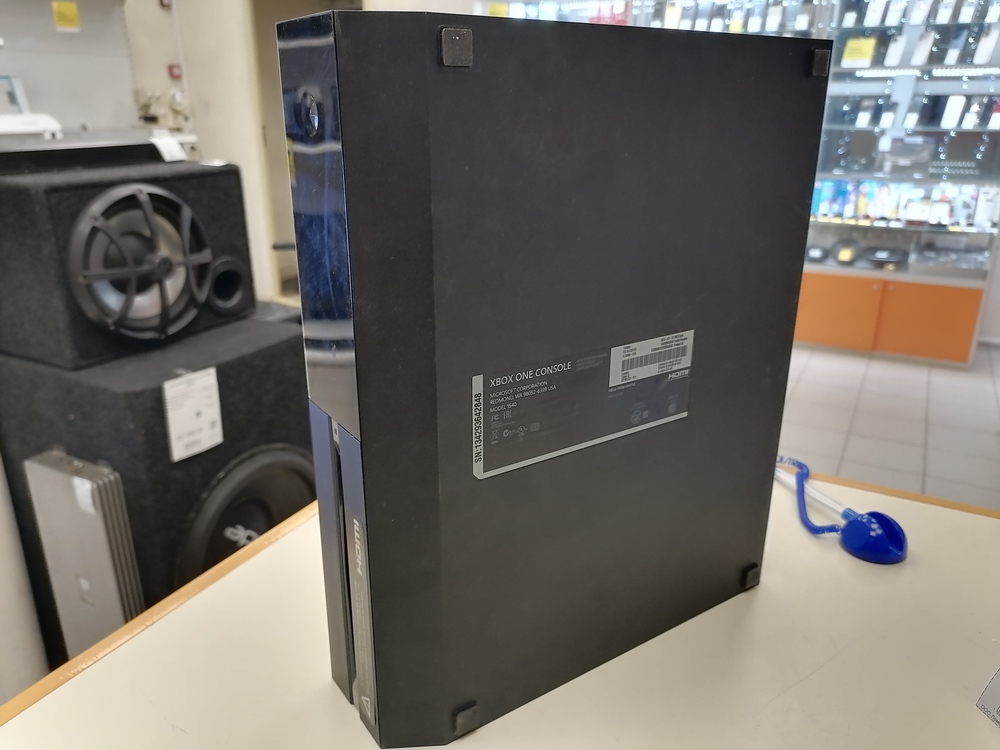 Игровая приставка Xbox One 500Gb