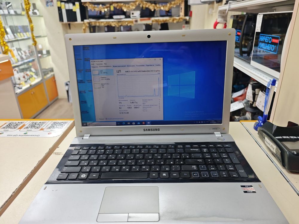 Ноутбук Samsung RV513; E-450, AMD Graphics, 3 Гб, Нет, 120 Гб