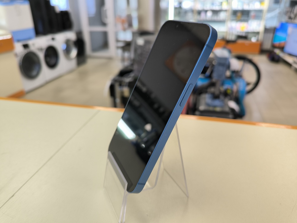 Смартфон Apple iPhone 13 128Gb