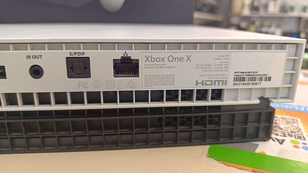 Игровая приставка Xbox One X 1Tb