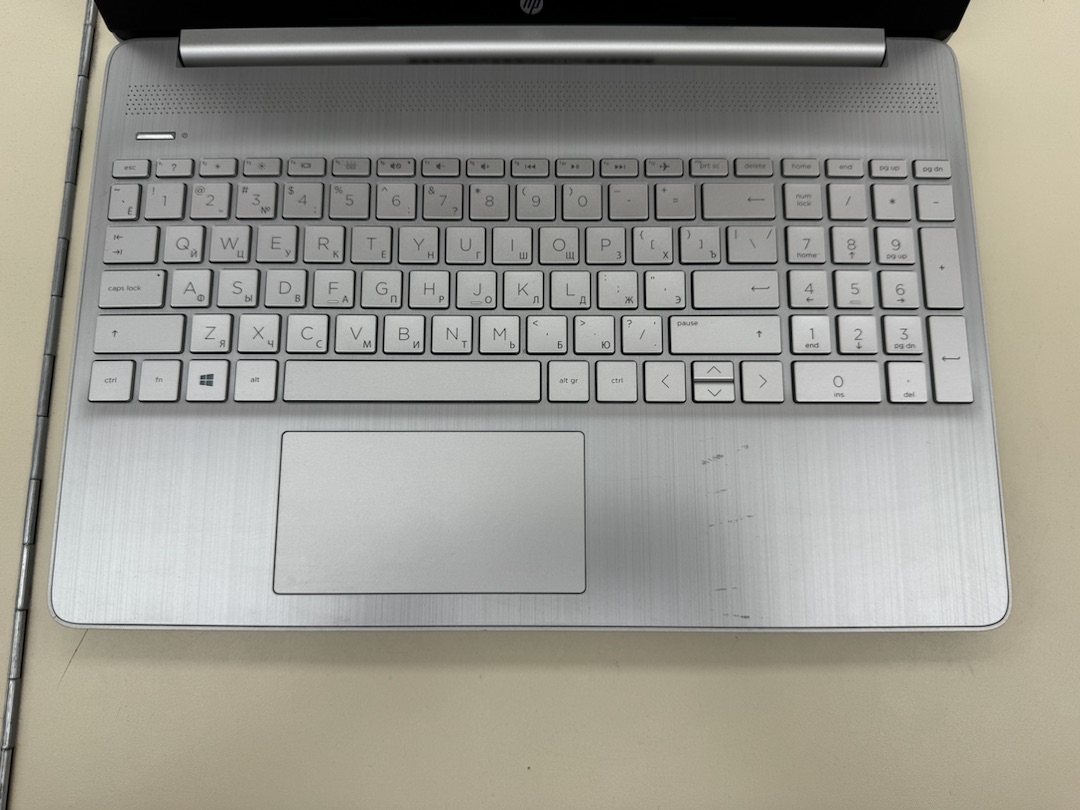 Ноутбук HP; 3-5300U, AMD Graphics, 8 Гб, 256 Гб, Нет