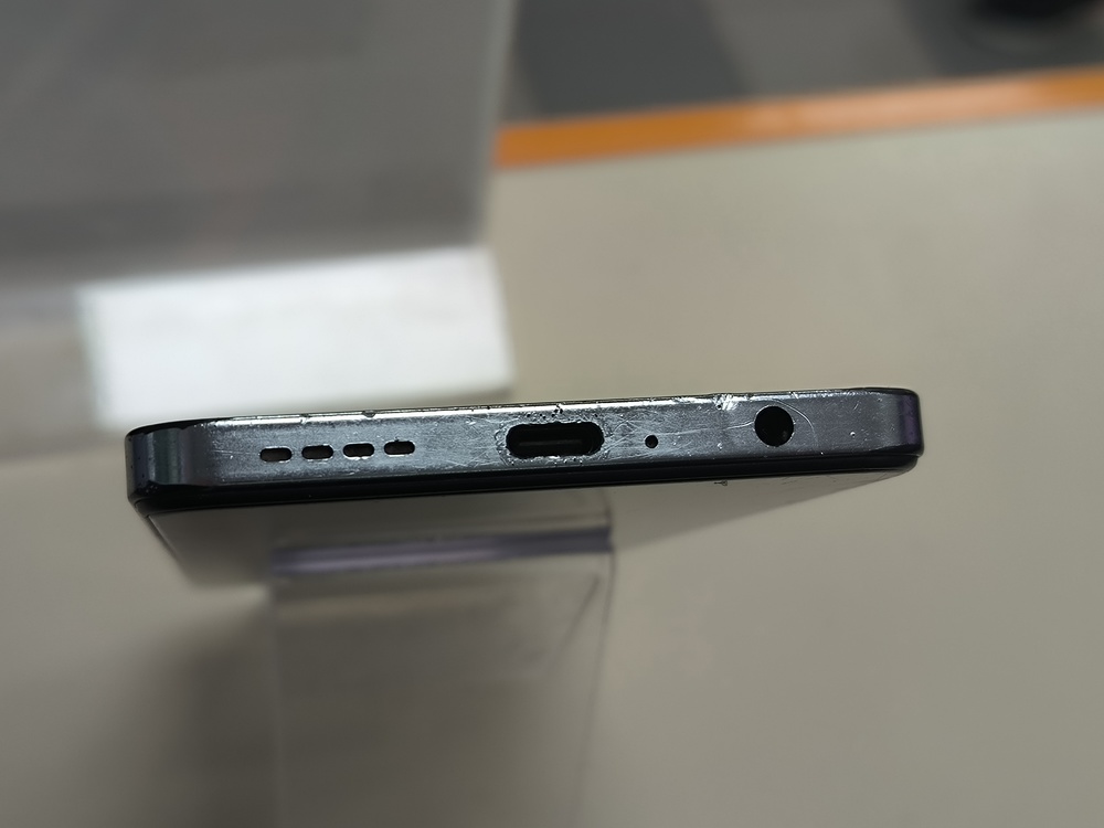 Смартфон Infinix Note 12 VIP 8/256