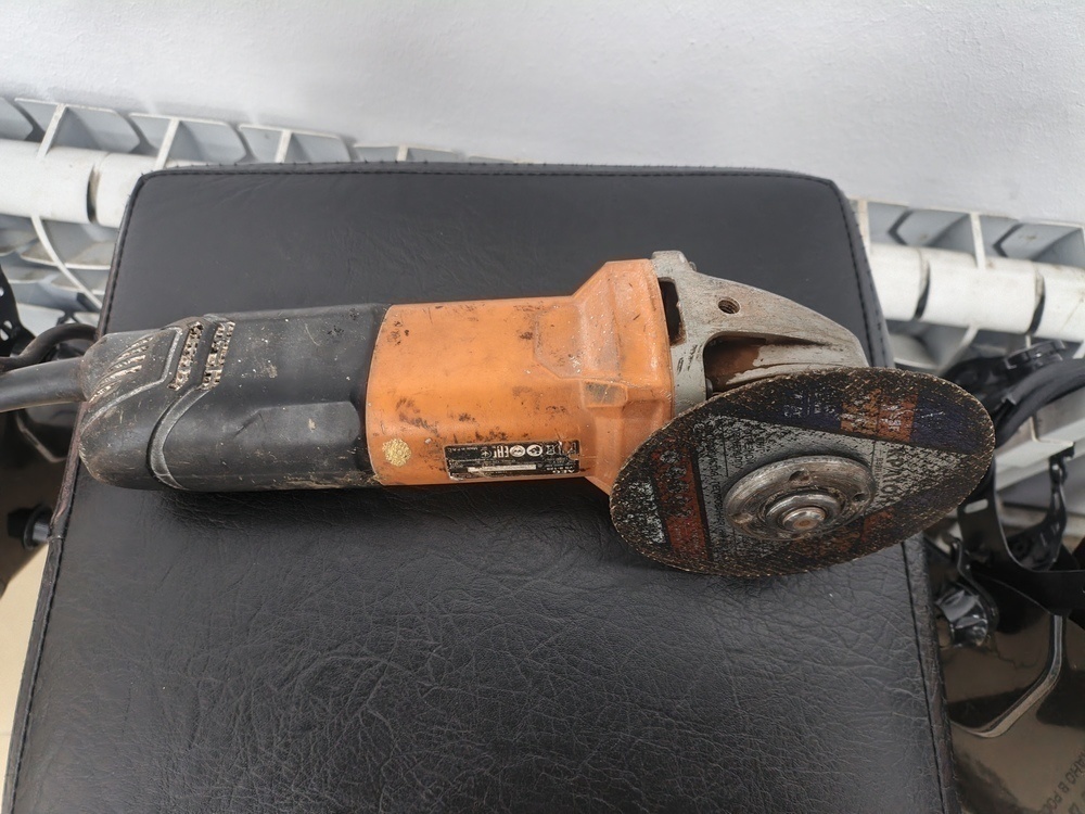 Угловая шлифмашина AEG WS 8-125