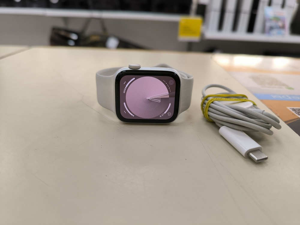 Смарт-часы Apple Watch SE 2022 44mm