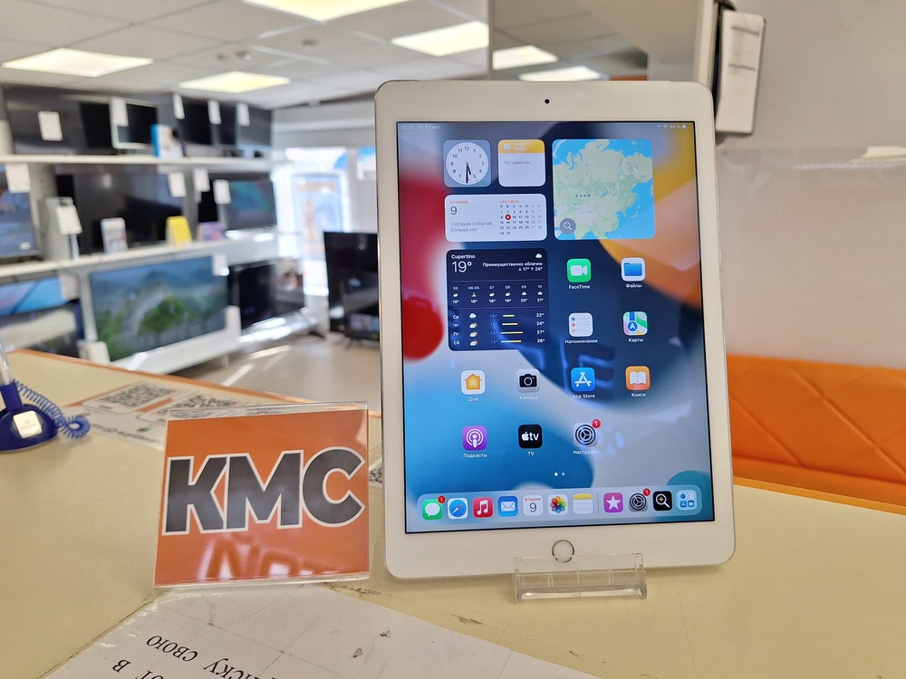 Планшет Apple iPad Air 2 32 ГБ A1566 (Wi-Fi)