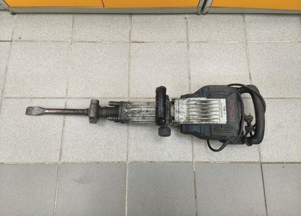 Отбойный молоток Bosch GSH 16-30