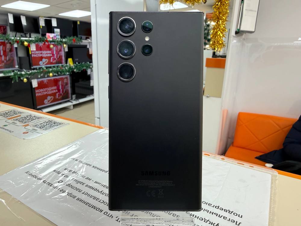 Смартфон Samsung Galaxy S23 Ultra 256Gb