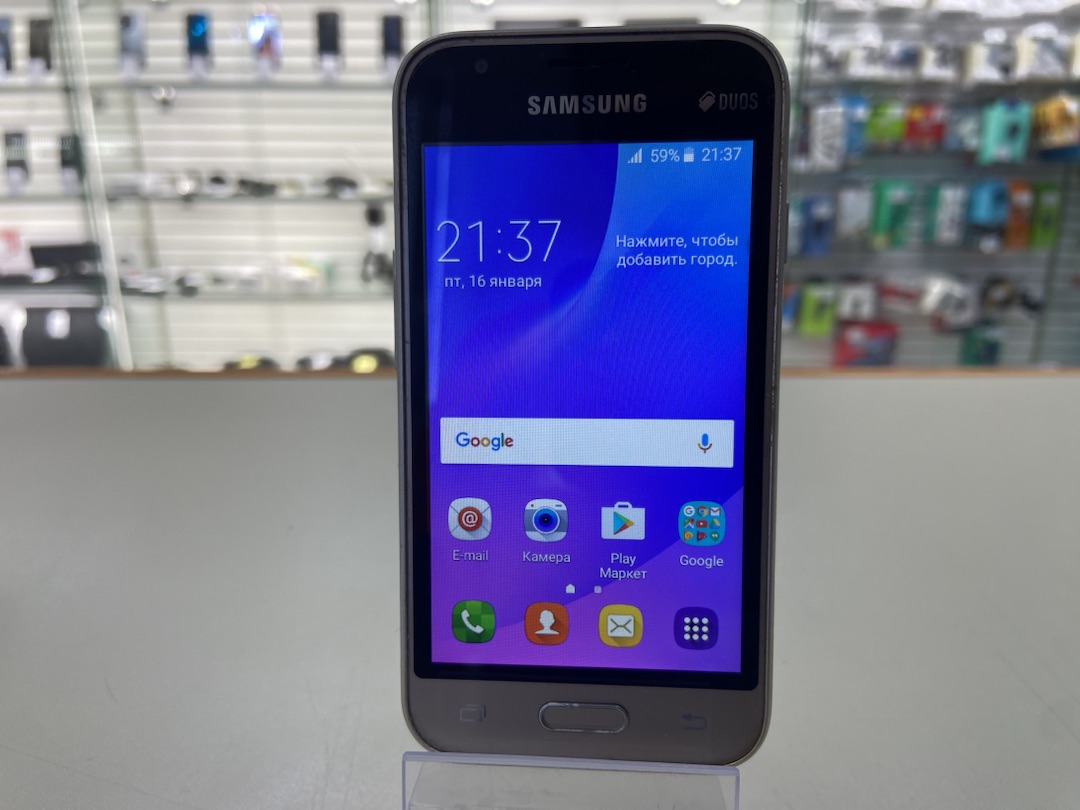 Смартфон Samsung Galaxy J1 Mini