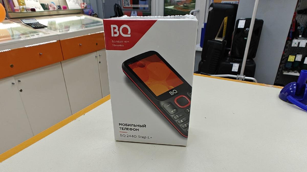 Мобильный телефон BQ 2440