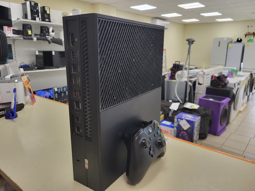 Игровая приставка Xbox One 500Gb