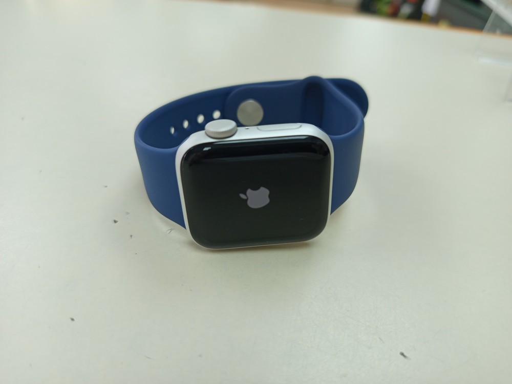 Смарт-часы Apple Watch SE 2020 40mm