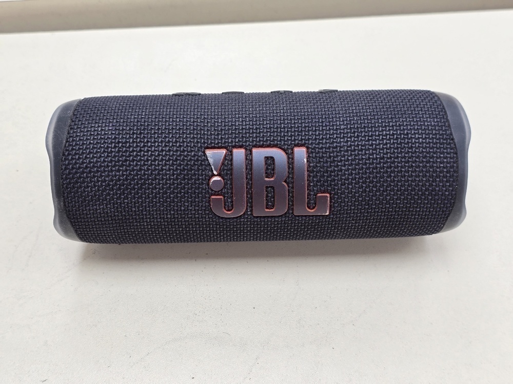 Портативная акустика JBL Flip 6;