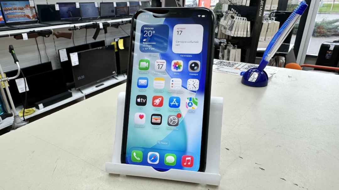 Смартфон Apple iPhone 11 64Gb