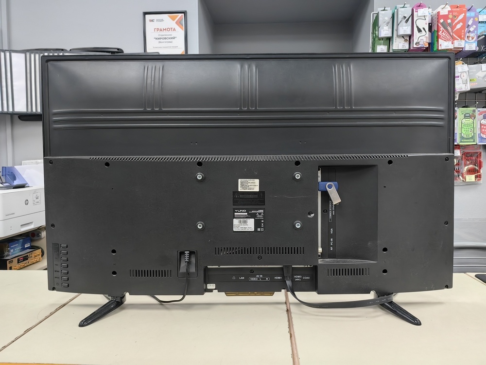 LED Телевизор Yuno ULX-39TC220