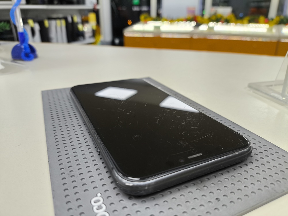 Смартфон Apple iPhone 11 128Gb