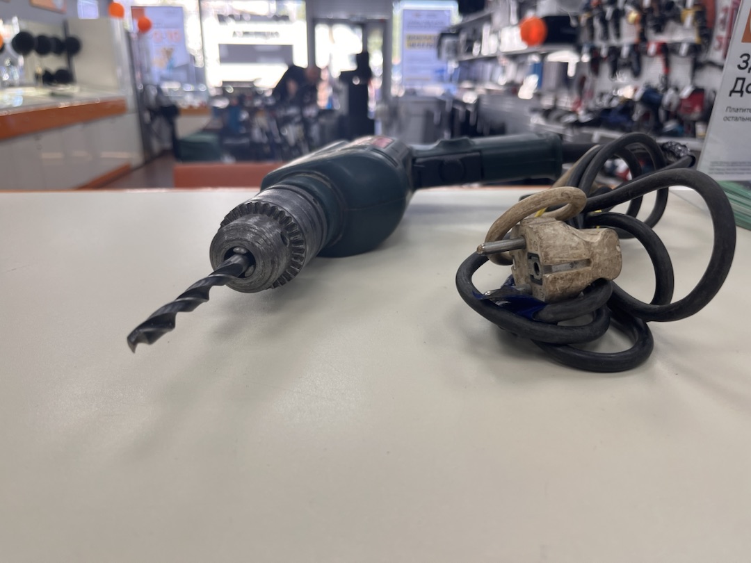 Дрели-ударные Metabo SBE 600 R+L Impuls; 600 Вт