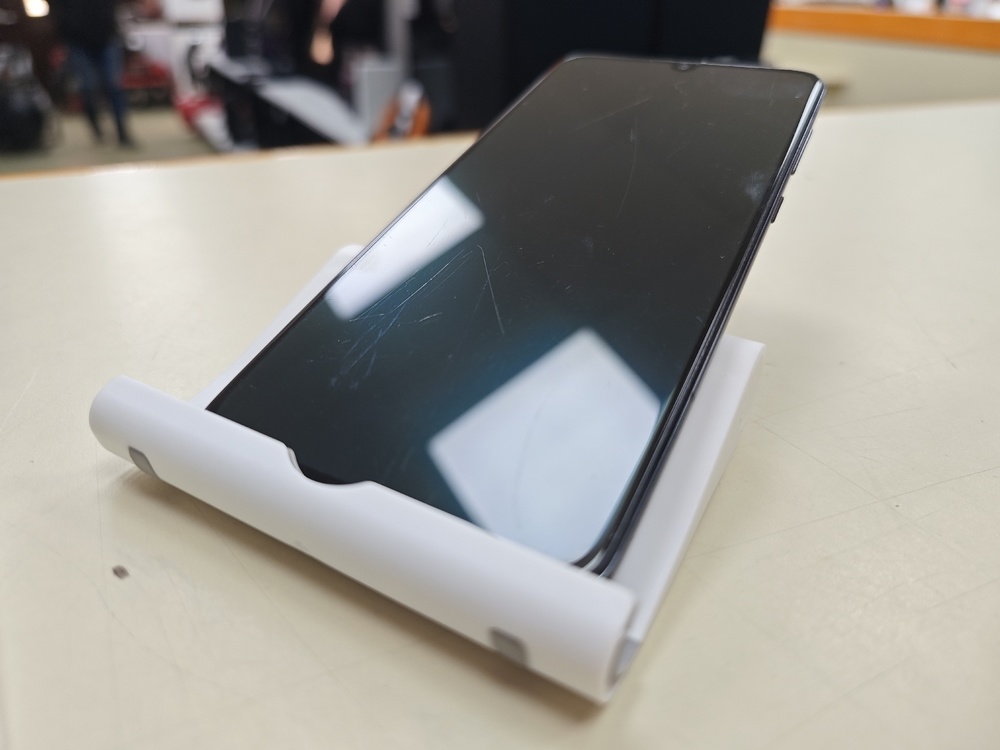 Смартфон Samsung Galaxy A70 6/128