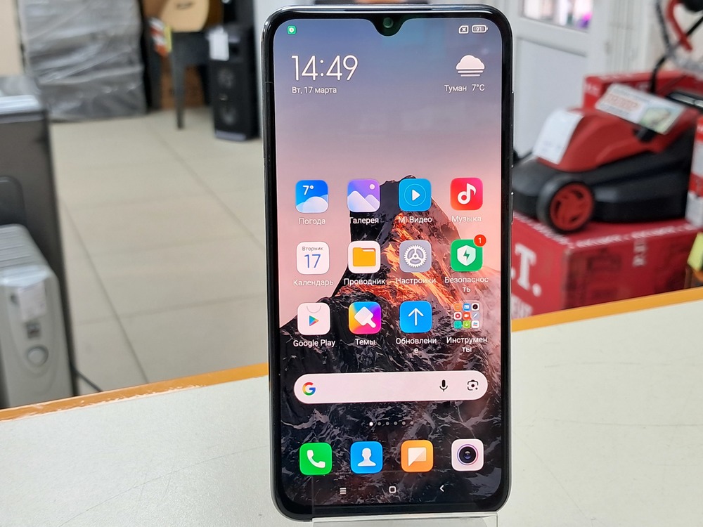 Смартфон Xiaomi MI 9SE 6/64