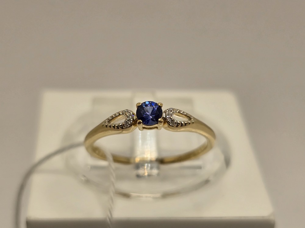 КОЛКМИ585 КОЛЬЦО С КАМНЯМИ (Au 585) КОЛКМИ585 КОЛЬЦО С КАМНЯМИ (Au 585)