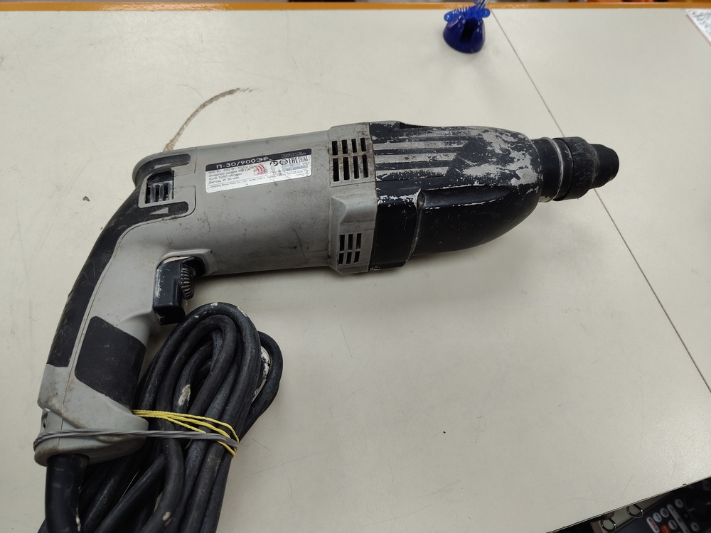 Перфоратор Интерскол П-30/900ЕР