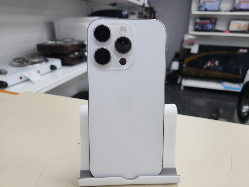 Смартфон Apple Iphone 16 Pro 128Gb