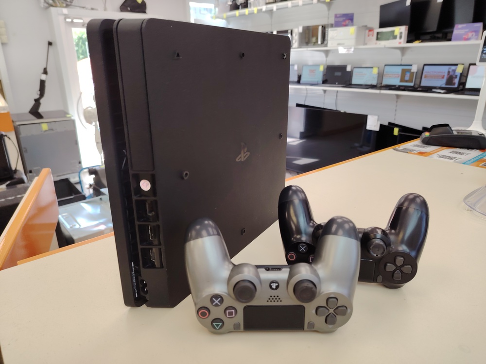 Игровая приставка PlayStation 4 Slim 500GB