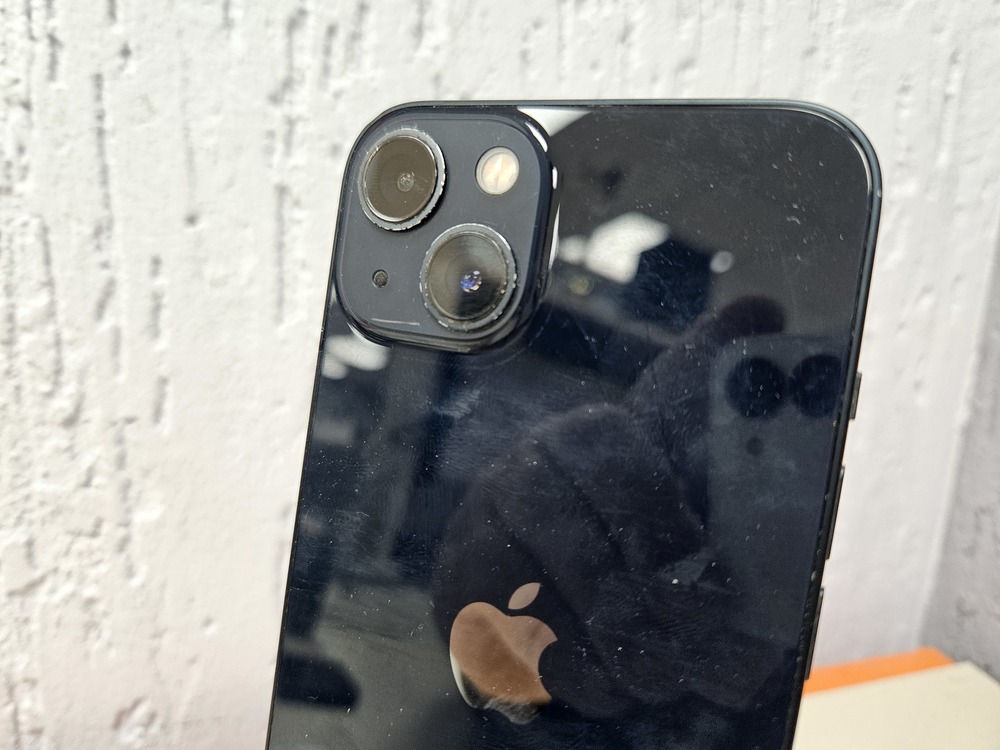 Смартфон Apple iPhone 13 128Gb