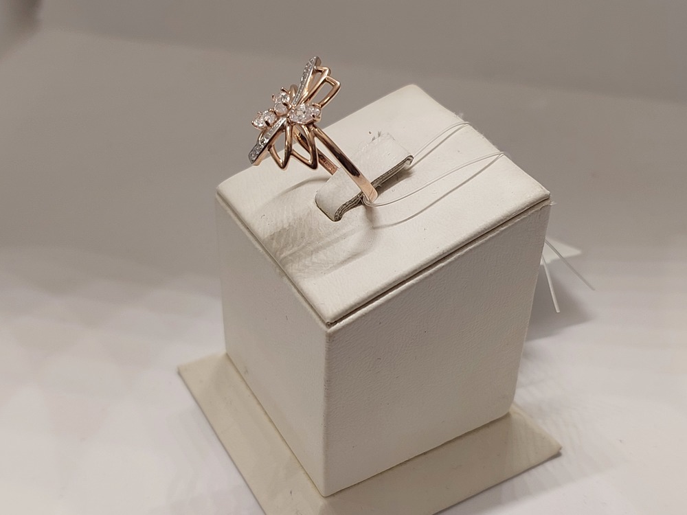 КОЛЬЦО С КАМНЯМИ (Au 585)