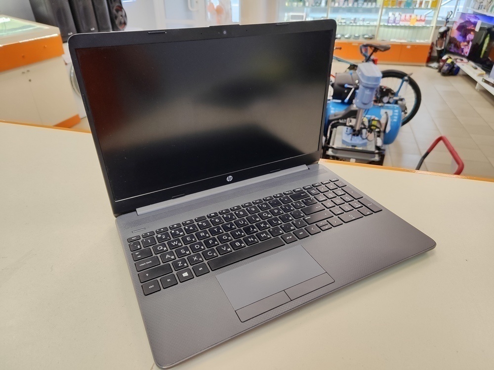 Ноутбук HP; Gold 3150, AMD Radeon 620, 4 Гб, 240 Гб, Нет