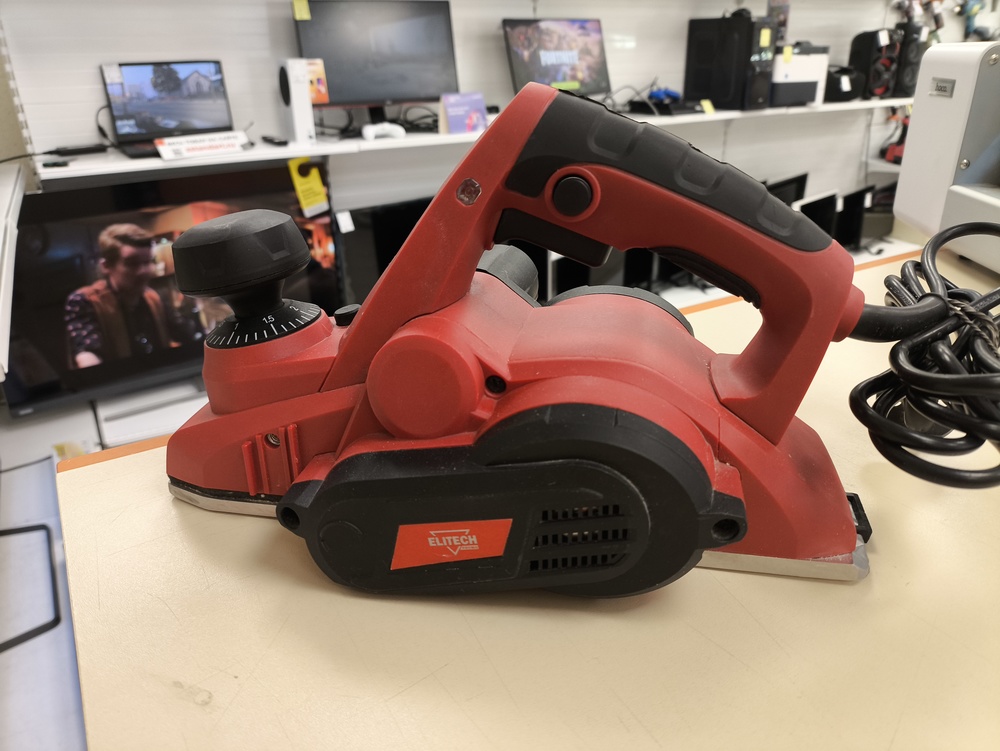 Электрорубанок Elitech P 82