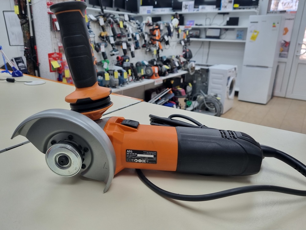 Угловая шлифмашина AEG WS 13-125XE