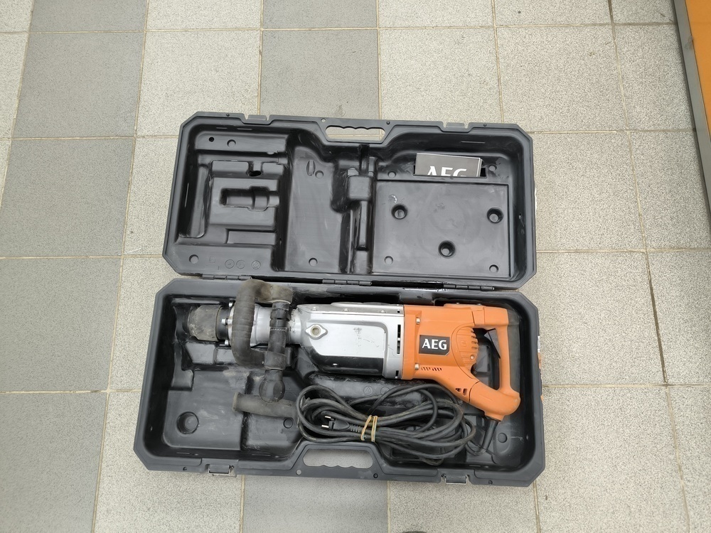 Перфоратор AEG PN11E;