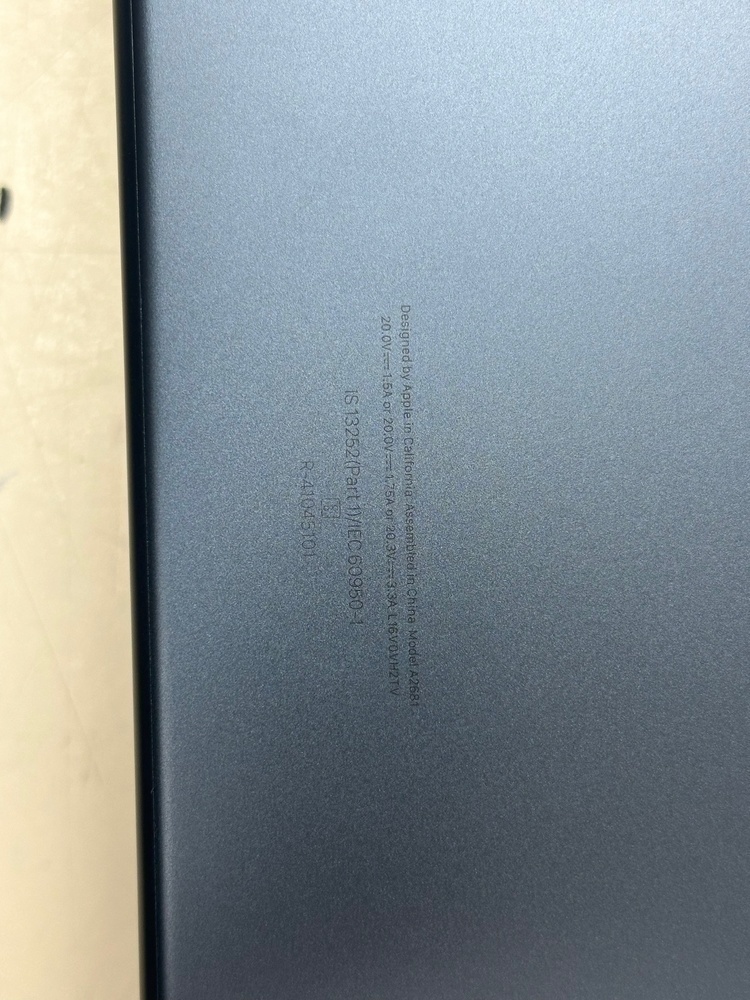 Ноутбук Apple MacBookAir 13 дюймов M2 A2681 (2022)