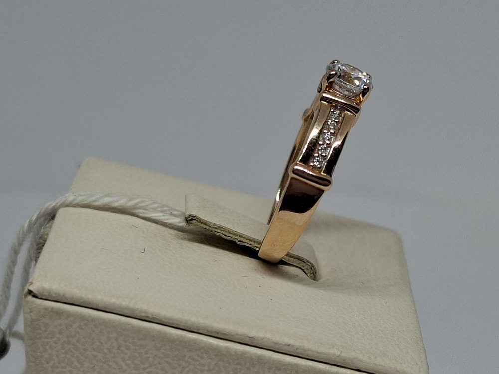 КОЛЬЦО С КАМНЯМИ (Au 585)