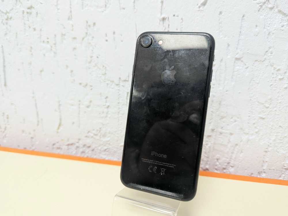 Смартфон Apple iPhone 7 32Gb